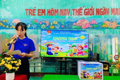 Chi đoàn tổ chức chương trình “Trao yêu thương – nhận nụ cười”